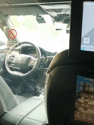 与外孙体验#武汉 萝卜快跑,无人驾驶的车.
