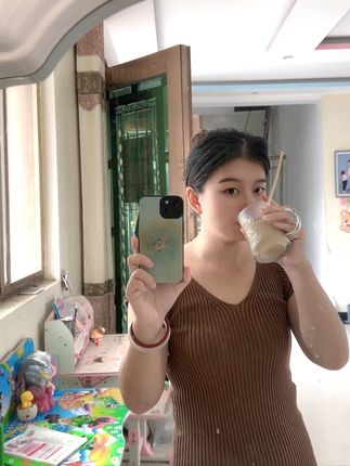 #变瘦变美变好看 #奶茶 #自律   每天一杯奶茶又能解馋又能⬇️