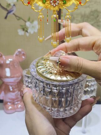 一点也不输大牌,上脸直接遮瑕提亮,皮肤养好了真的显年轻 #贵妇膏 #国货#改善暗沉粗糙