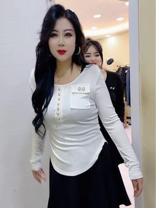 #大码女装 #显瘦搭配 #洋气小衫 #显瘦穿搭 #纯欲穿搭