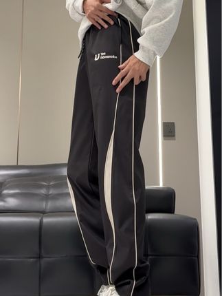 怎么会有一条这么百搭好看的休闲运动裤子,这个版型儿子一看就喜欢!#男生穿搭#ootd穿搭 #直筒裤#显瘦显高显腿长 #运动休闲