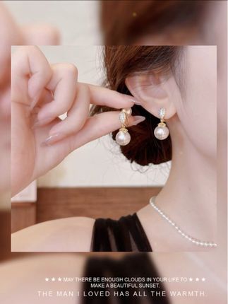 #无耳洞耳夹 #耳饰 #精致女人必备 #谁戴谁好看美出高级感 铜合金耳饰 优雅气质百搭新款无耳洞蚊香盘耳夹