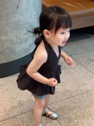 2岁小孩姐今日份ootd 生了个搞笑女#高品质童装 #萌娃穿搭 #生女儿就是要打扮的 #夏季萌娃穿搭博主已上线 #生女儿就要这样穿