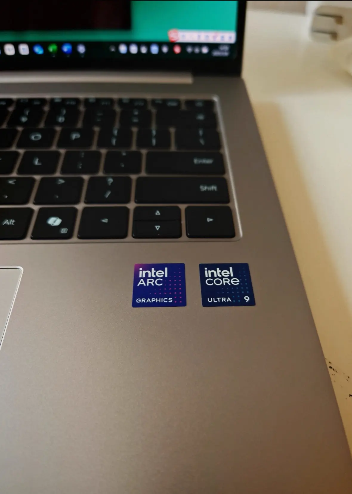 挑来挑去,最后还是入了荣耀MagicBook Pro14 - 抖音
