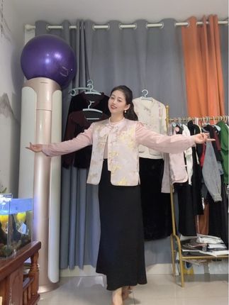 穿搭#新中式国风马甲上衣#衬衣#高腰裙子#谁穿谁好看不分年龄段