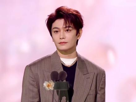 【腾讯视频𝐖𝐞𝐓𝐕全球代言人】@丁禹兮 【唯一、首位】获得𝑱𝑼𝑴𝑷勋章✅𝑽𝑰𝑷之星✅年度突破艺人✅《山河枕》卫韫角色热度𝟐𝟏𝒉破亿🔥近乎全揽𝐖𝐞𝐓𝐕海外年榜🏆强势锁定【中国艺人🔝𝟏】🔥实力与人气双爆💚#丁禹兮腾讯星光大赏#丁禹兮 #抖音推广