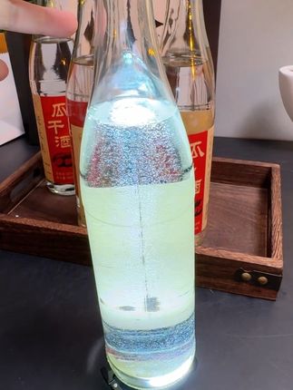 瓜干酒口粮酒首选! 52度纯粮酿造,香醇醇厚,颜值口感双在线。整箱6瓶×480ml,好喝实惠,老百姓的常备酒,大哥速抢!#白酒#口粮酒#好喝不贵 #好酒推荐#无限回购的宝藏单品