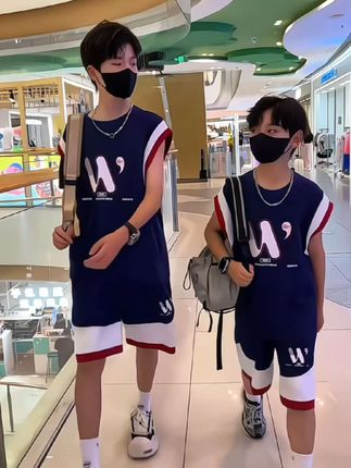 #创作灵感 夏天儿子这样穿,时尚又帅气#高品质童装 #夏季穿搭 #运动穿搭 #夏季必备