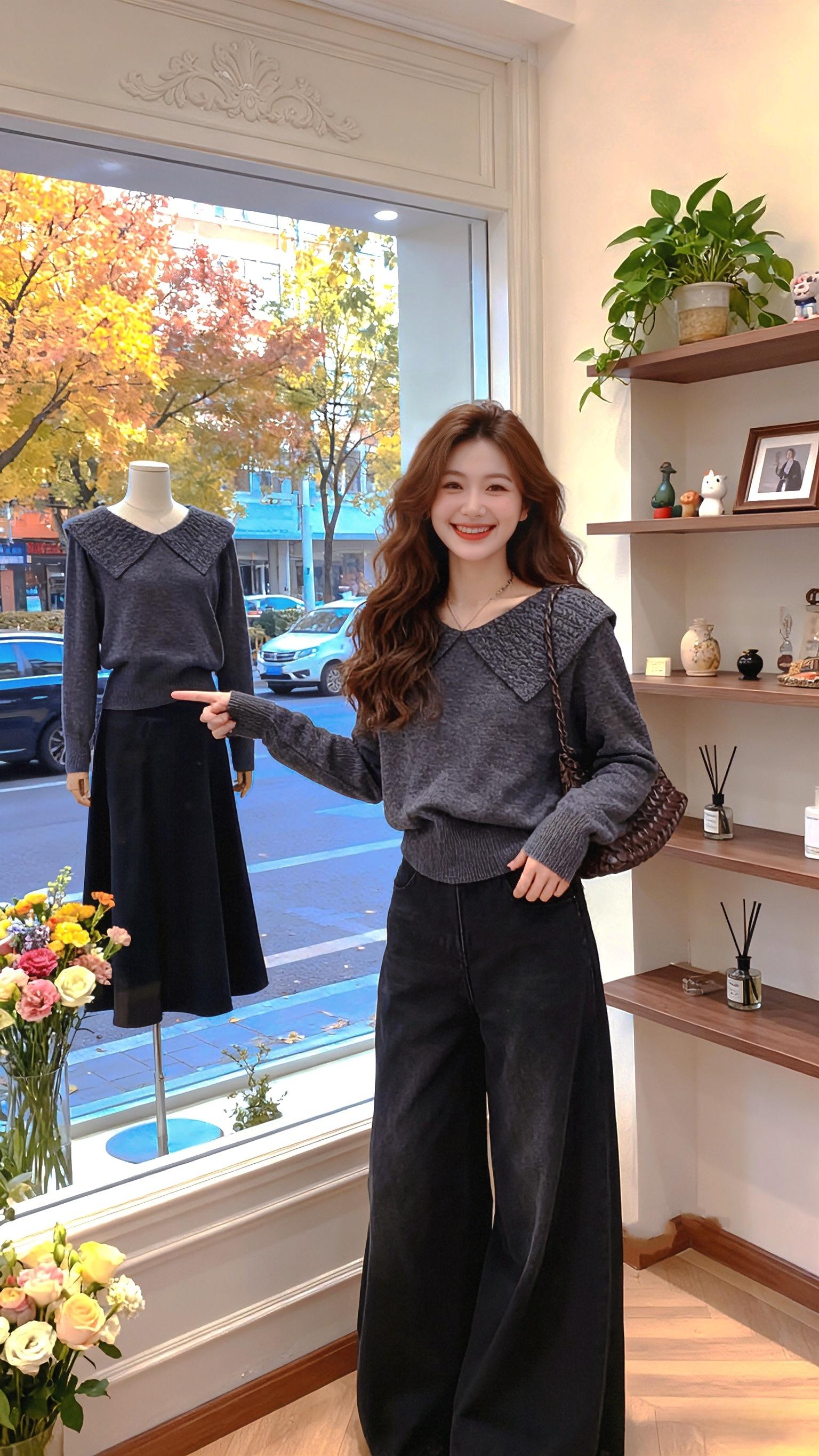 韩系复古俏皮2025时尚气质显瘦翻领毛衣。2025秋冬韩系复古风正盛,这款翻领针织毛衣H9-44精准踩中潮流。经典翻领设计巧妙修饰脖颈线条,搭配精致纽扣点缀,复古韵味里藏着灵动俏皮,温柔气质瞬间拉满。   H型微宽松版型对身材包容性极强,轻松藏肉显瘦,上身却不显臃肿。软糯针织面料带着自然弹力,触感亲肤细腻,贴身穿也舒适,兼顾温暖与慵懒随性。   作为百搭单品,它适配多种场景:外搭大衣通勤显干练,配牛仔裤出街藏休闲感,搭半身裙约会甜度十足。无需复杂搭配,就能穿出2025流行的松弛格调,轻松成为衣橱里的实穿常青款。#穿搭 #今天穿什么 #时尚穿搭时尚穿搭时尚 #复古穿搭 #文艺小清新