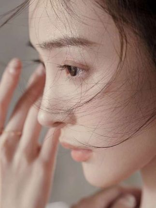 是美诺21g的超大粉饼,还是和萌兰联名的升级款!姐妹们闭眼冲#美诺粉饼#自用好物推荐#平价好物 #美妆护肤#美妆好物