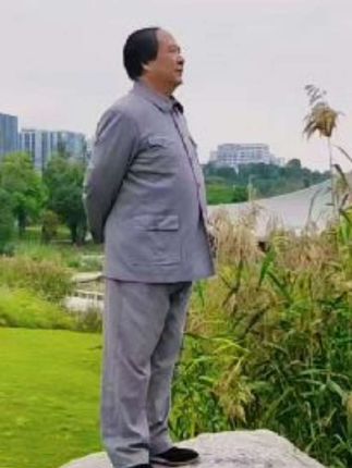 太阳出来照四方