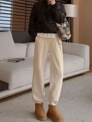 #秋冬卫裤 #运动裤 #卫裤女 #百搭运动裤 #女裤