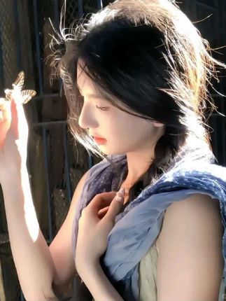 #张予曦毕雯珺真拍了红裙抱 #深情眼 #张予曦 #毕雯珺#赵露思