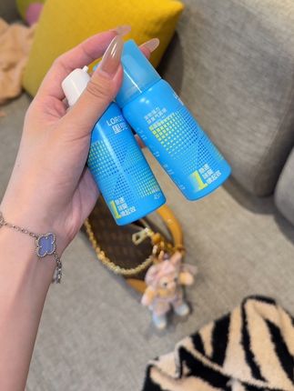 夏天天气热,养狗家庭一定要注意环境问题,现在里兜搞活动两瓶一起买更划算#里兜 #除臭喷雾 #狗狗喷雾 #除臭剂