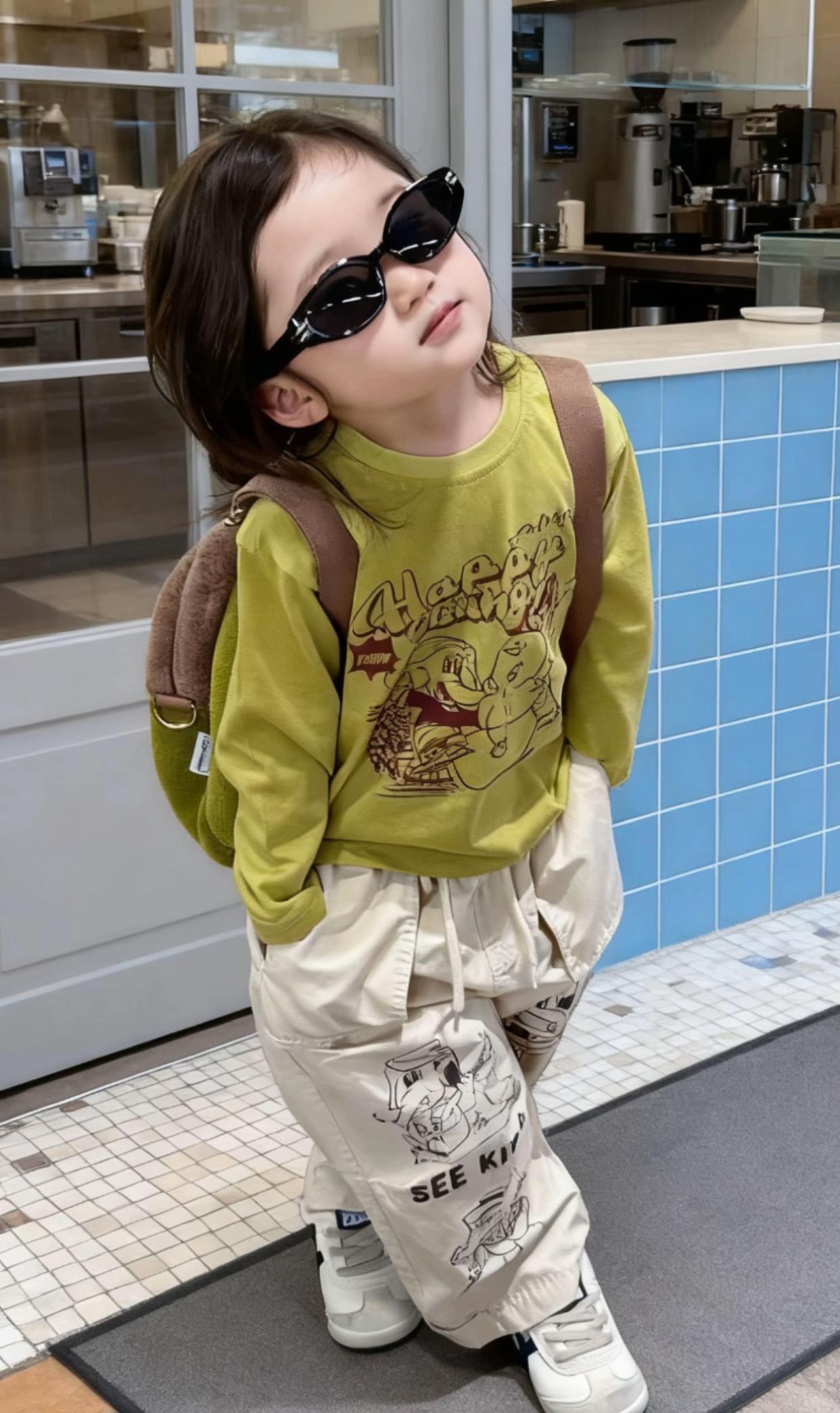 幼崽的秋冬上学🎒穿搭来咯。#萌娃秋冬穿搭已经预制好了 #潮酷穿搭 #萌宝潮童穿搭 #幼儿园穿搭 #跟着人类幼崽学穿搭
