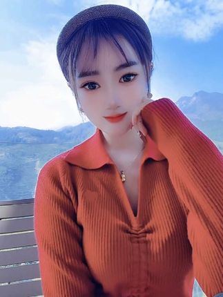 好喜欢这样的天气,这样的温度!#热门音乐🔥 #秋天落叶🍂 #生活很美好记得微笑 #日常分享 @抖音小助手