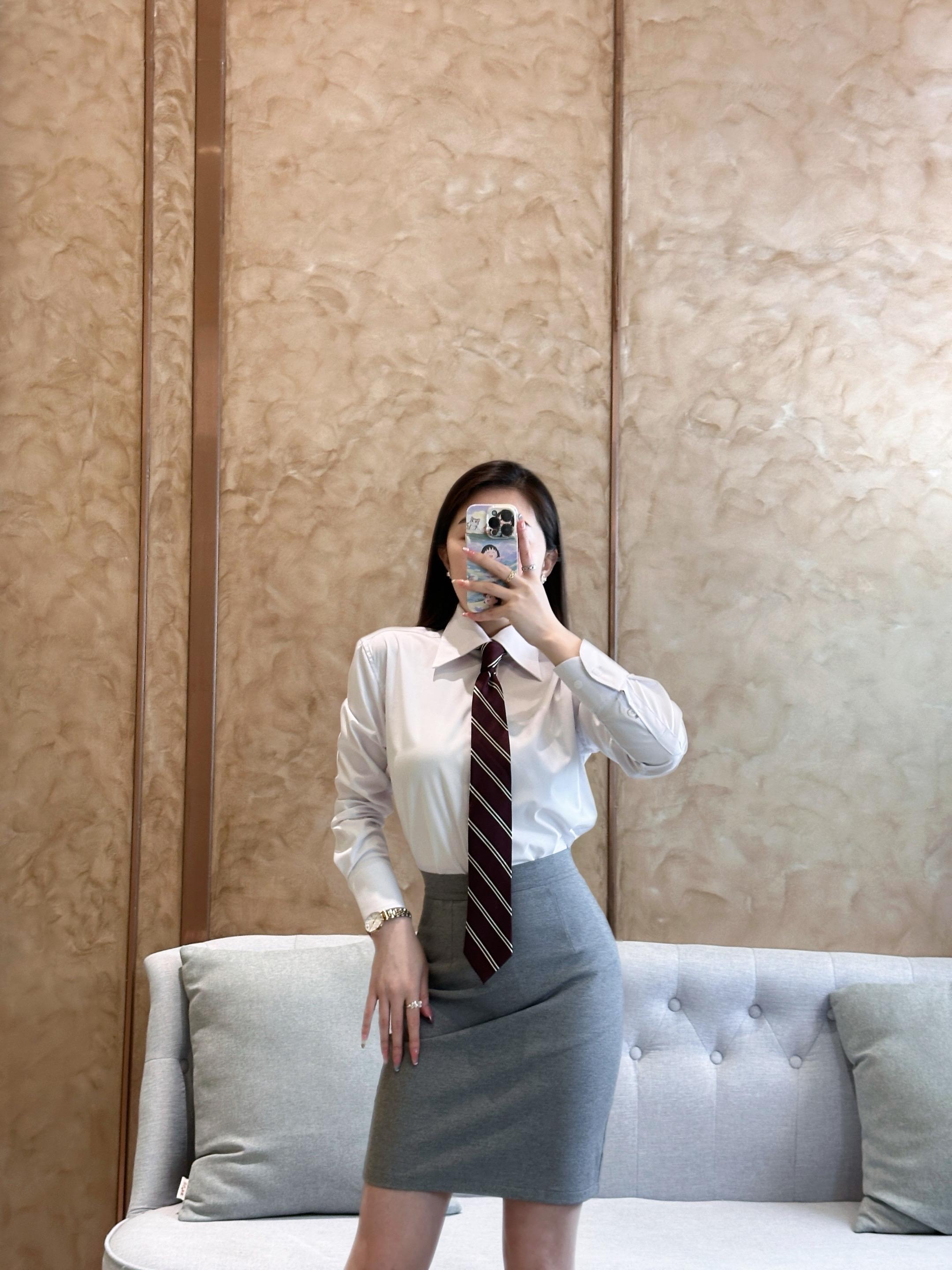 要爱你自己 任何样子 以任何方式 #今日穿搭 #高级感穿搭 #衬衫控 #ootd穿搭 #每日推荐