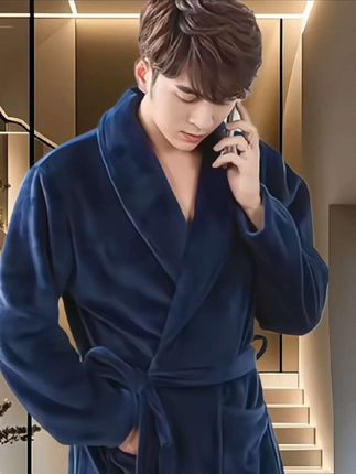 浴后披上这件睡袍,暖意漫到脚趾头都在欢唱! #反季特卖#家居服分享#强烈推荐#珊瑚绒睡衣#男士睡袍@抖加🔥上热门🔥dou+🔥热点宝 @DOU+上热门