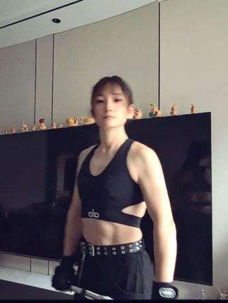 不想练的时候听听有力量的音乐#臂力棒练习 #居家锻炼