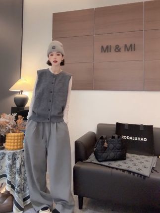 【米米服饰】秋季新款“羊毛”单排扣时尚百搭马甲 2502-300#高级感穿搭 #今日穿搭