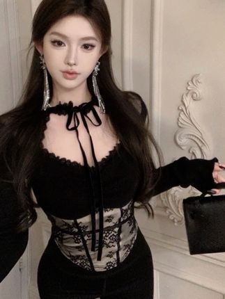 #今日穿搭 有姐妹让我测的蕾丝纯玉小上衣我给拿回来了,我已经迫不及待要穿上身了哎我的妈呀真的好美!#女神 #高级感穿搭