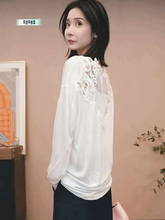 CHENSMCHEN 简约纯色蕾丝拼接衬衫女时尚优雅百搭衬衣#简约大气 #高级感穿搭 #慵懒风穿搭 #时尚减龄穿搭 #轻奢女装