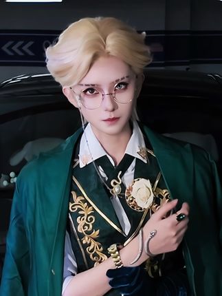 好你个刘春东?#上班基础下班就不基础 #第五人格 #骑士 #第五人格骑士 #cos
