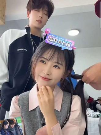 #翟一莹 #卡戎 恭喜两位又二搭了✨✨👧😎确实很惊喜哦👍🏻👏🏻🧐预约新剧心动已读不回✌🏻#短剧推荐 #向全世界安利 #直播录屏分享