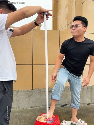 锤包锤之脚部冲击 #专业动作请勿轻易模仿 #男人简单的快乐 #锤包锤