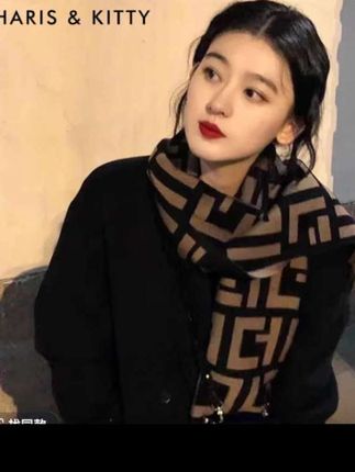 【 CharisKitty 官方正品】围巾女款爆款2025新款秋冬季披肩围脖两用款式质量很好,白搭款怎么搭都好看@DOU+小助手