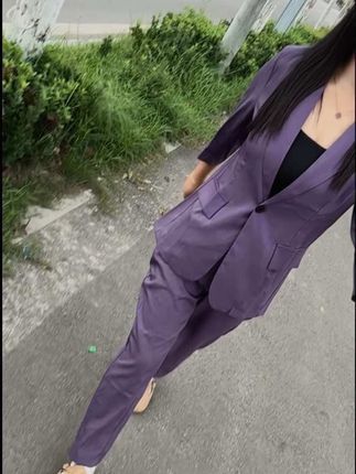 我现在的人生状态只在乎三件事:我的钱,我的健康,我内心的平静。谁影响我,我就放弃谁,有你没你我都是我,接受分道扬镳,接受世事无常,撑把破伞还真不如淋雨…#穿搭 #今日穿搭 #套装 #西装 #高级穿搭