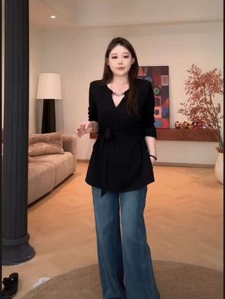 琪琪怪怪大码女装【天生傲骨】秋季极简高级感拼接V领衬衫T17810QD#通勤穿搭如何摆脱土气感 #简约百搭日常 #舒适时髦 #显高显瘦穿搭 #通勤搭配