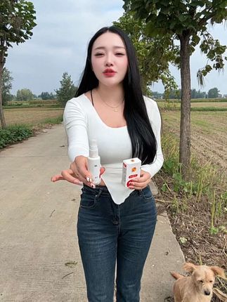 脚干,脚裂,脚痒,臭,掉皮,水泡,大人小孩都可以用,有七天无理由有运险险#喷脚王