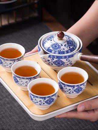 #小康泡 #陶瓷侧把壶 #快客杯 #一壶四杯 #旅行茶具