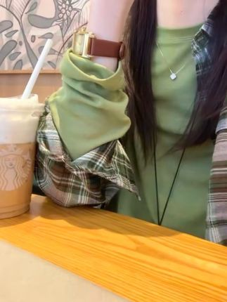 #打底衫 #早秋穿搭 #显瘦穿搭 #百搭打底衫 #时髦精look被我轻松拿捏