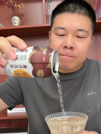 东北特色冻梨汽水,冰冰凉凉的解渴还解腻,一箱8罐只要13.9!