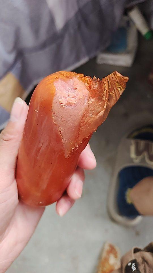果然应了那句老话,便宜没好货,好货不便宜。真够垃圾的。还腱子肉?分明就是加了香精的火腿肠吗?#我在抖音买买买