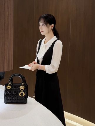秋季高级感气质穿搭#高端女装 #高级感穿搭 #优雅气质 #穿出自己的风格