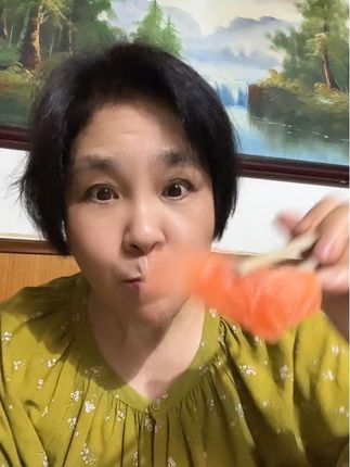 5点开始理发,7点才到家,还好儿子加班,简单吃一下算了!