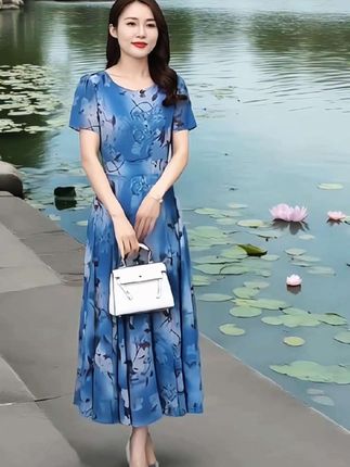 真丝印花连衣裙 新款夏季长款修身显瘦大摆长裙子#连衣裙 #真丝印花 #修身显瘦连衣裙