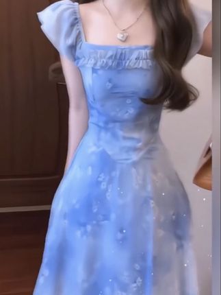 #小贵但包出片的连衣裙分享 #给夏天一点颜色看看 #法式仙女裙来了 #温柔仙女裙 #度假穿搭