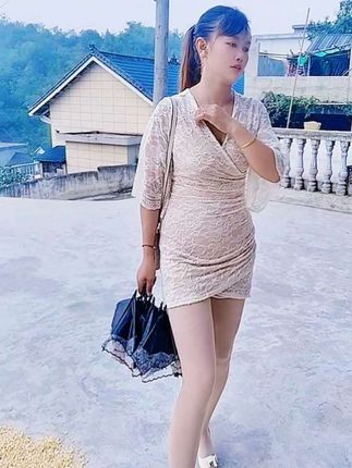 接小孩刚到家马上换衣服收玉米,这几天比较忙,抖音记录农村生活 。
