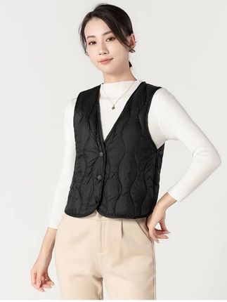 轻薄内搭羽绒背心,修身保暖,百搭不臃肿。#天冷加衣 #秋冬穿搭 #羽绒马甲 #羽绒内胆 #保暖又好看@DOU+小助手