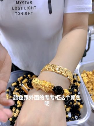 貔貅寓意好大家都知道 像我们家新款貔貅 入水做到了秒沉不飘 泡多久都不掉色也不脱色照样可以戴#貔貅手链#首饰分享#大貔貅#总有一款适合你#不掉色