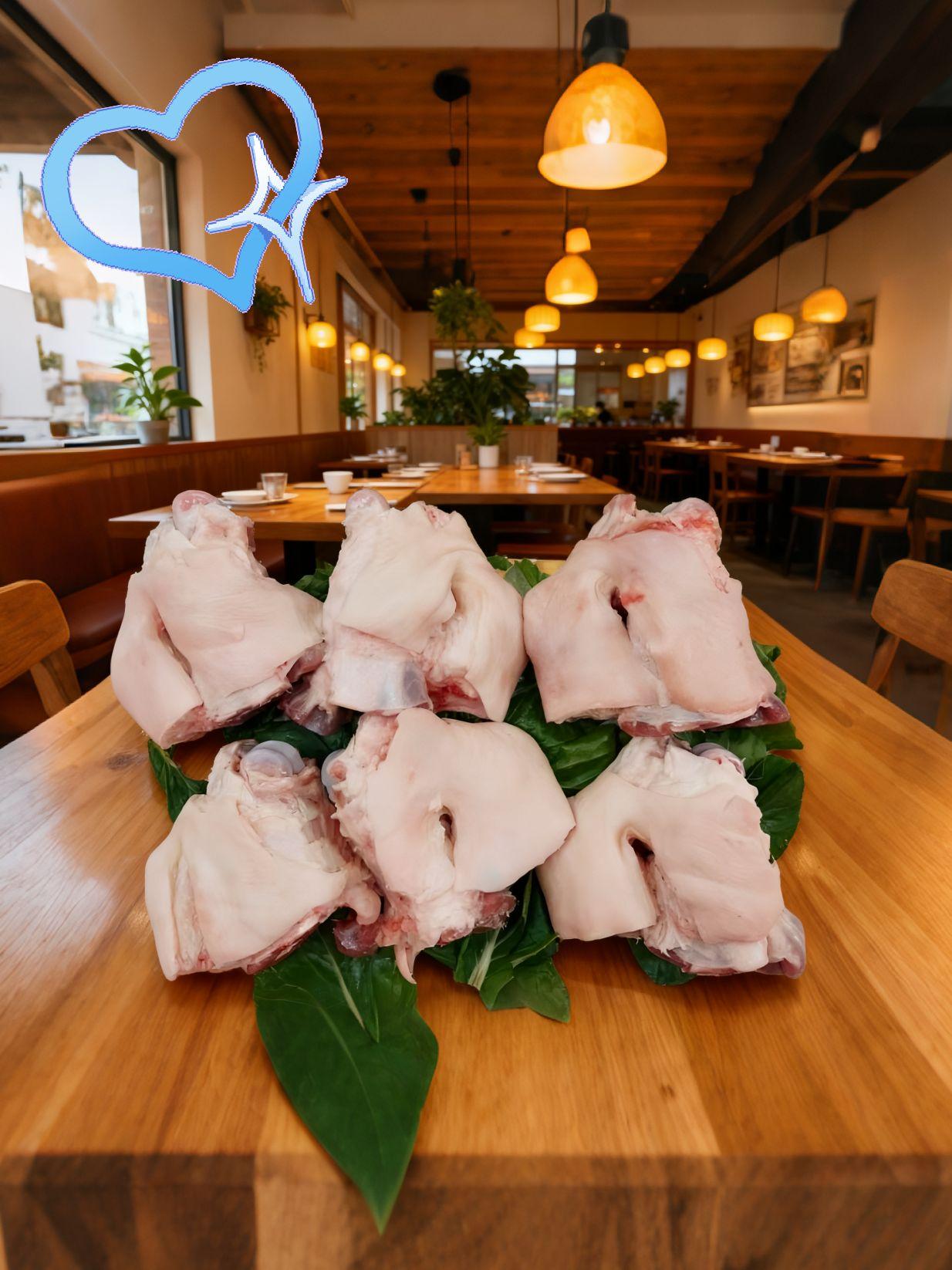 #美食 #抖音美食创作者 #强烈推荐 #食尖上的美食 #涮肉 @DOU+小助手 精品小蹄膀拐骨猪脚圈二肘