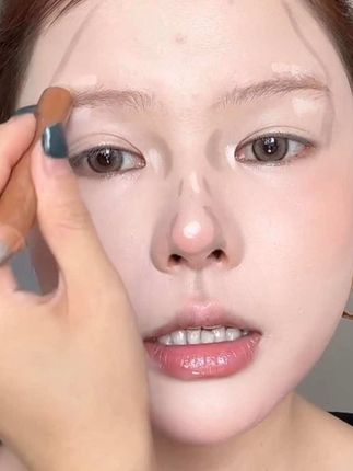 跟着博主拯救塌鼻梁 不显脏超适合新手的双头修容笔 #拯救塌鼻梁 #修容 #双头修容笔 #平价彩妆 #夏日大胆妆出彩