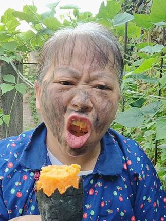 #又烧红薯吃,早上一顿烧盒饭,晚上一顿饭火烧@抖音小助手
