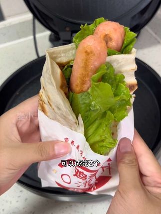 早餐不知道吃什么,一定要试试这个鸡蛋手抓饼,简单又美味,小朋友特别喜欢!零反式脂肪酸,全家吃着也放心#懒人美食 #在家做美食 #早餐吃什么 #3分钟营养早餐挑战 #鸡蛋灌饼
