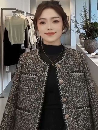 小香风外套。高级感时尚2025新款爆款上衣#小香风外套 #小香风 #时尚休闲 #上衣 #短外套