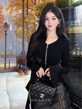纯欲性感拉链V领褶皱长袖T恤 秋季新款显瘦气质感荷叶边上衣#气场全开 #爱了爱了 #我又心动了 #御姐风 #辣妹穿搭